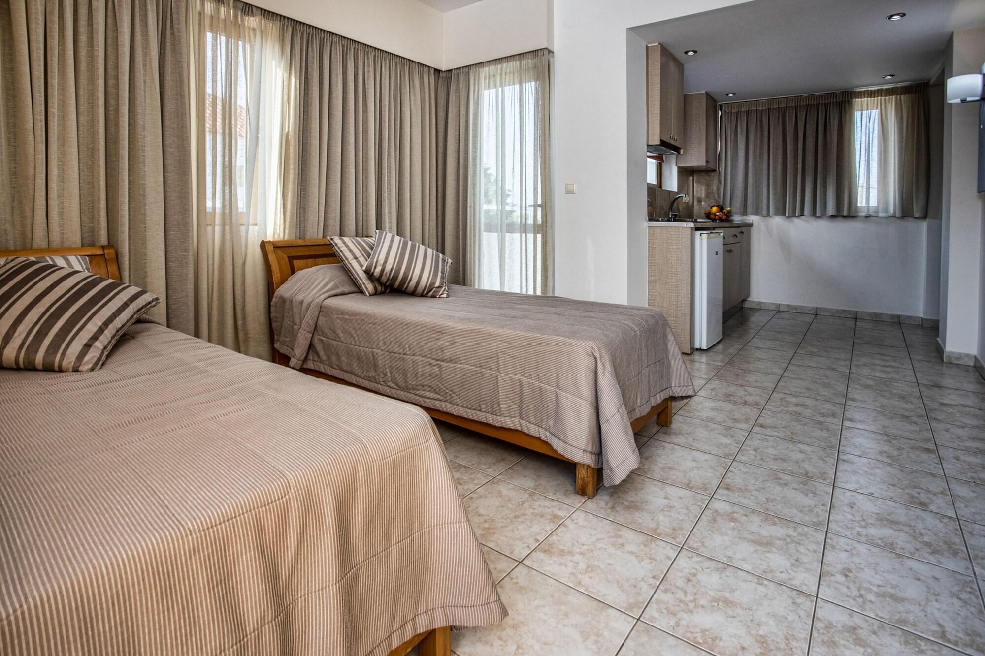 Mary Hotel & Mary Royal Suites Platanes  Exterior photo